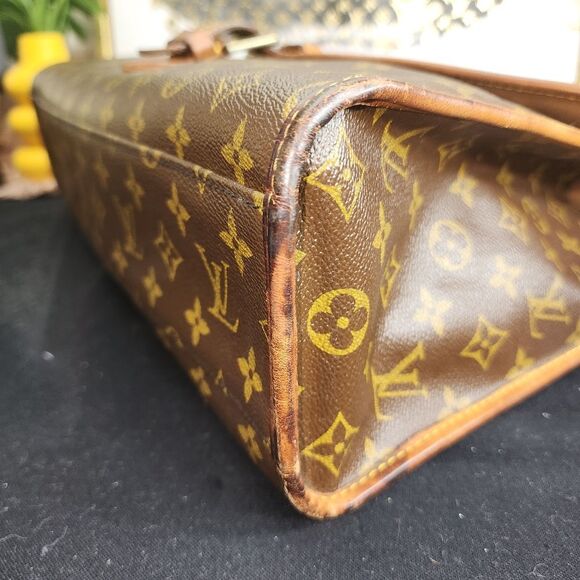 Authentic Louis Vuitton Monogram Beverly 41 2-Way Bag - Picture 12 of 17
